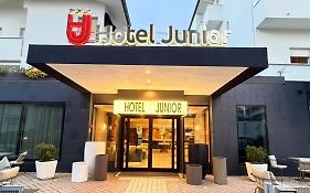 Hotel Junior